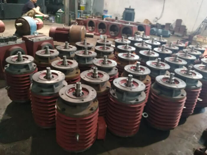 新一批辊道电机加班生产中 新一批辊道电机加班生产中