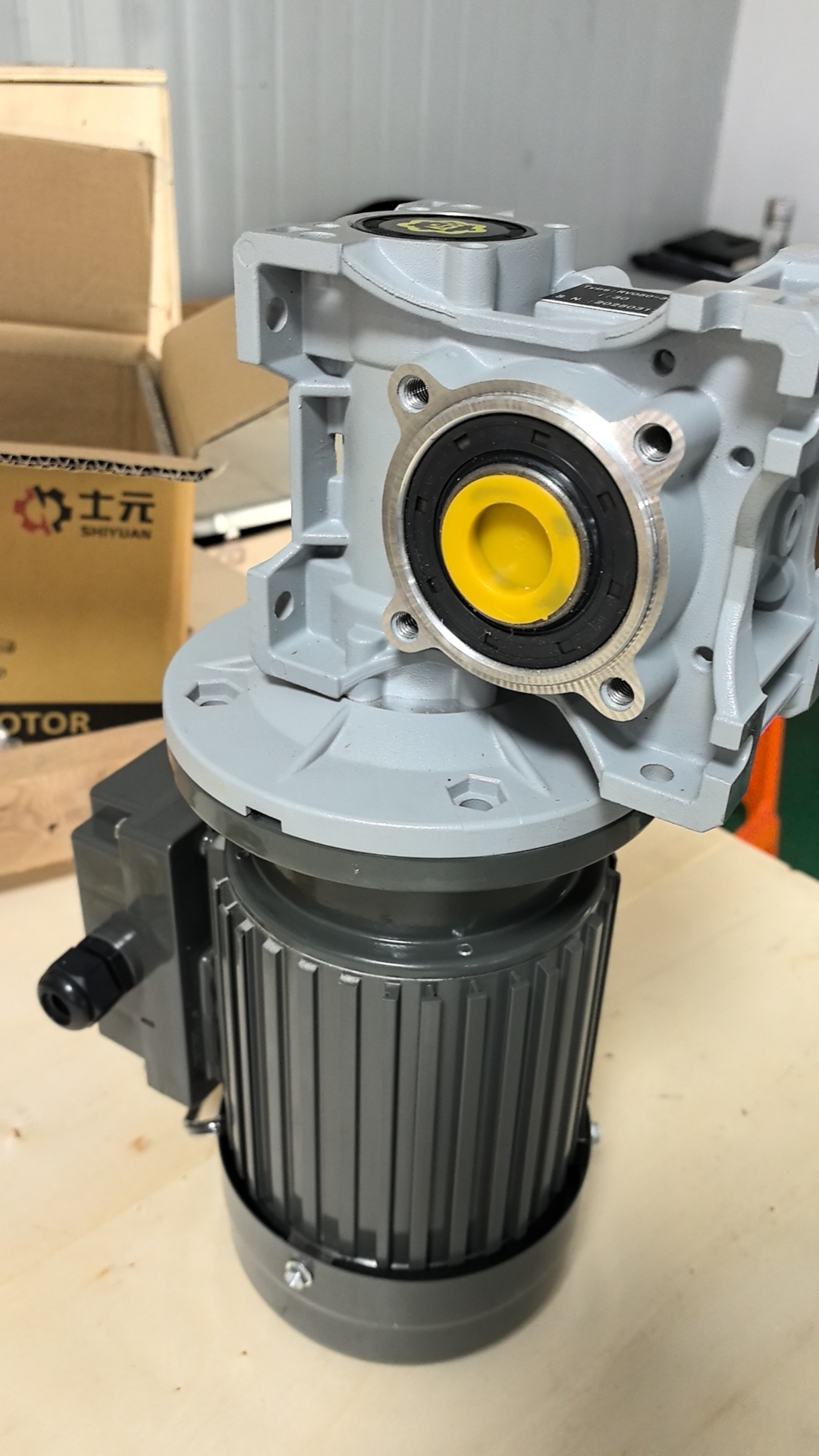 蜗轮蜗杆减速机 (2).jpg 蜗轮蜗杆减速机 (2).jpg