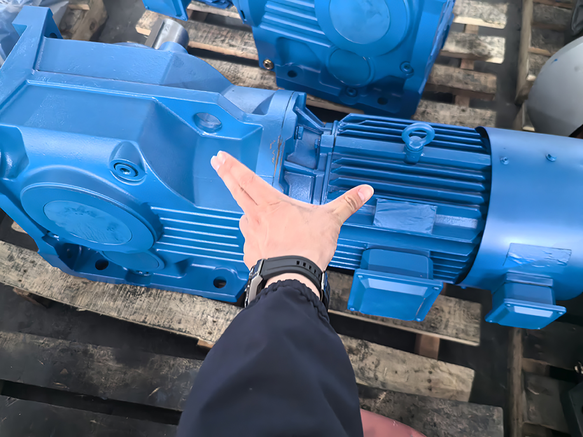 K系列直交轴减速机、K系列螺旋锥齿轮减速机、K系列减速机、K系列伞齿轮减速机2.jpg K系列直交轴减速机、K系列螺旋锥齿轮减速机、K系列减速机、K系列伞齿轮减速机2.jpg